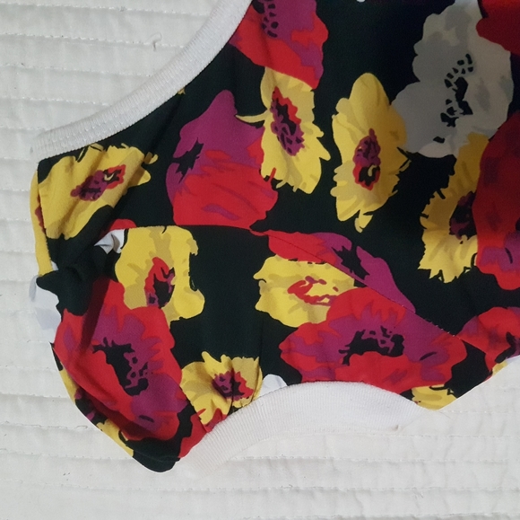 Floral Print ADIE LANI Top - Picture 4 of 12